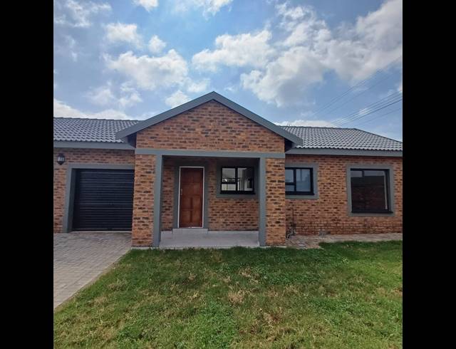 2 BEDROOM TOWNHOUSE TO LET IN RIVERSDALE